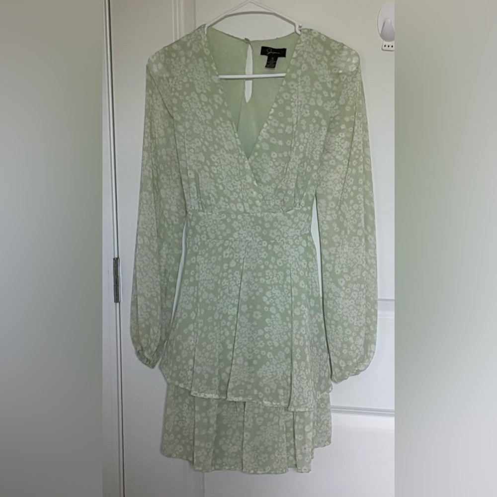 Japna Sage Green Floral V-Neck Tiered Long Sleeve Dress. Women size S